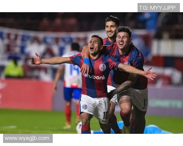 南美解放者杯米内罗竞技小将长途奔袭破门